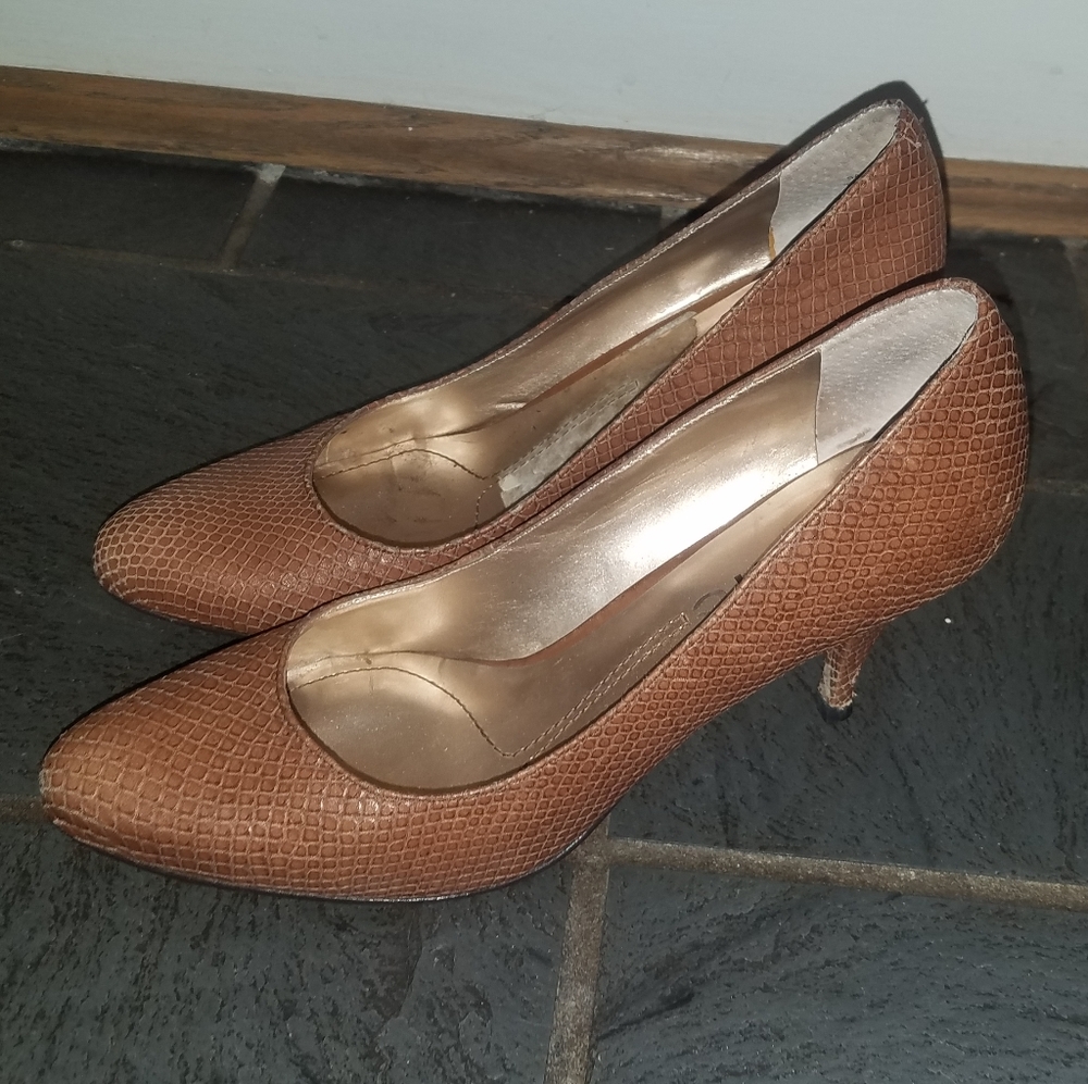 DKNY snake skin heals